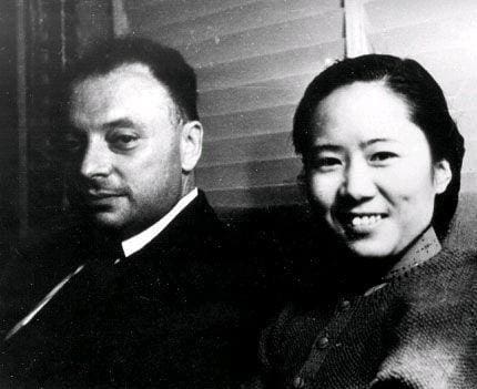 016 Pauli and Wu in Berkeley between 1941 and 1945.